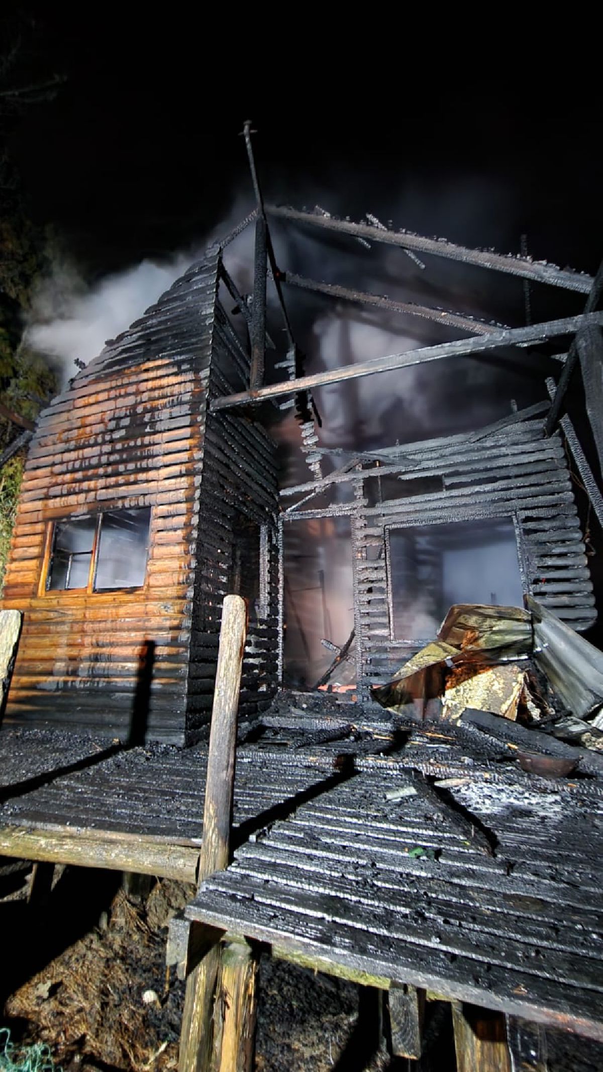 Grave incendio de una vivienda en Mar de las Pampas