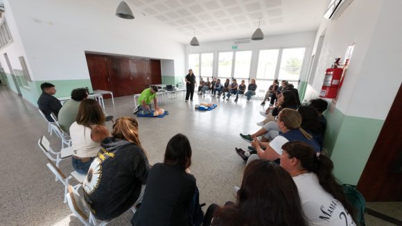 Capacitaci&oacute;n en RCP para personal de jardines maternales