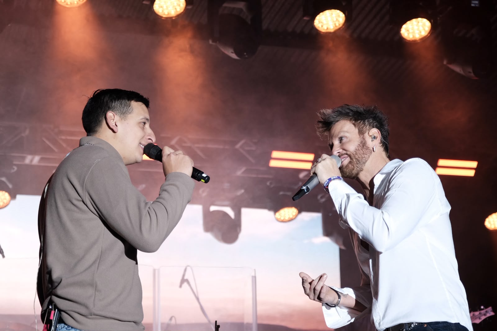 Axel deslumbró con multitudinario show en la Fiesta de la Diversidad Cultural