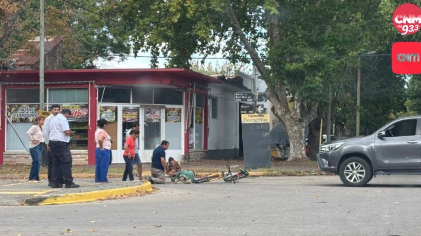 Una mujer cay&oacute; de su bicicleta en pleno centro de Madariaga