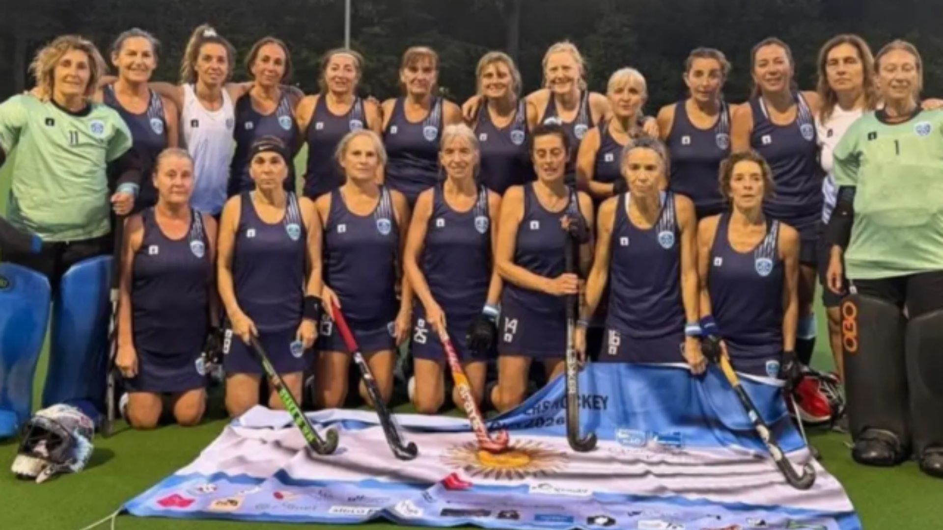 Argentina cayó ante Australia pero mantiene la cabeza en alto en el Mundial de Hockey +60