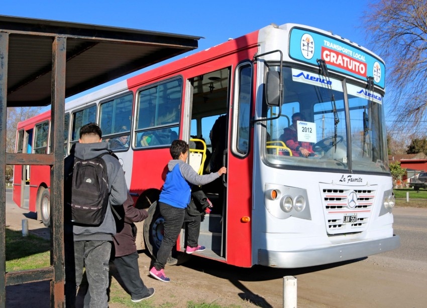 El colectivo municipal de Madariaga vuelve a circular y se abre la licitación para sumar otra unidad