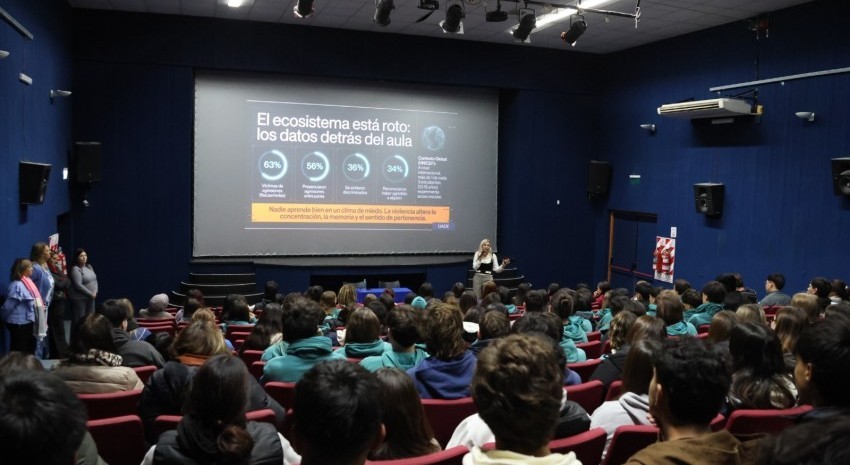 Convivencia y ciberbullying: adolescentes debatieron sobre la violencia escolar