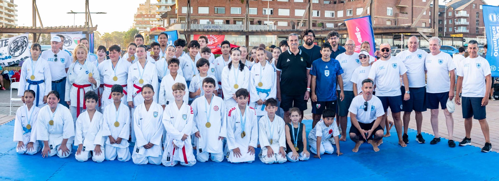 &Eacute;xito de los dojos de Madariaga y Pinamar en el Torneo de Karate de la Playa Ol&iacute;mpica