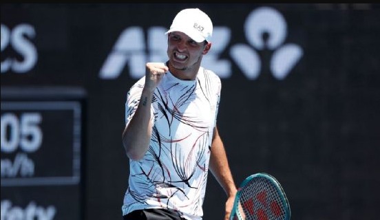 El tenista Luciano Darderi, escala al puesto 23 del ranking ATP