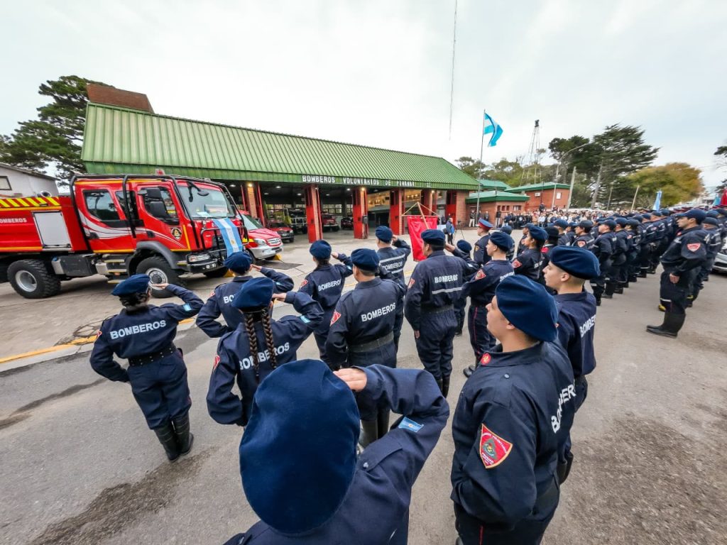 D&iacute;a del Bombero Voluntario en Pinamar