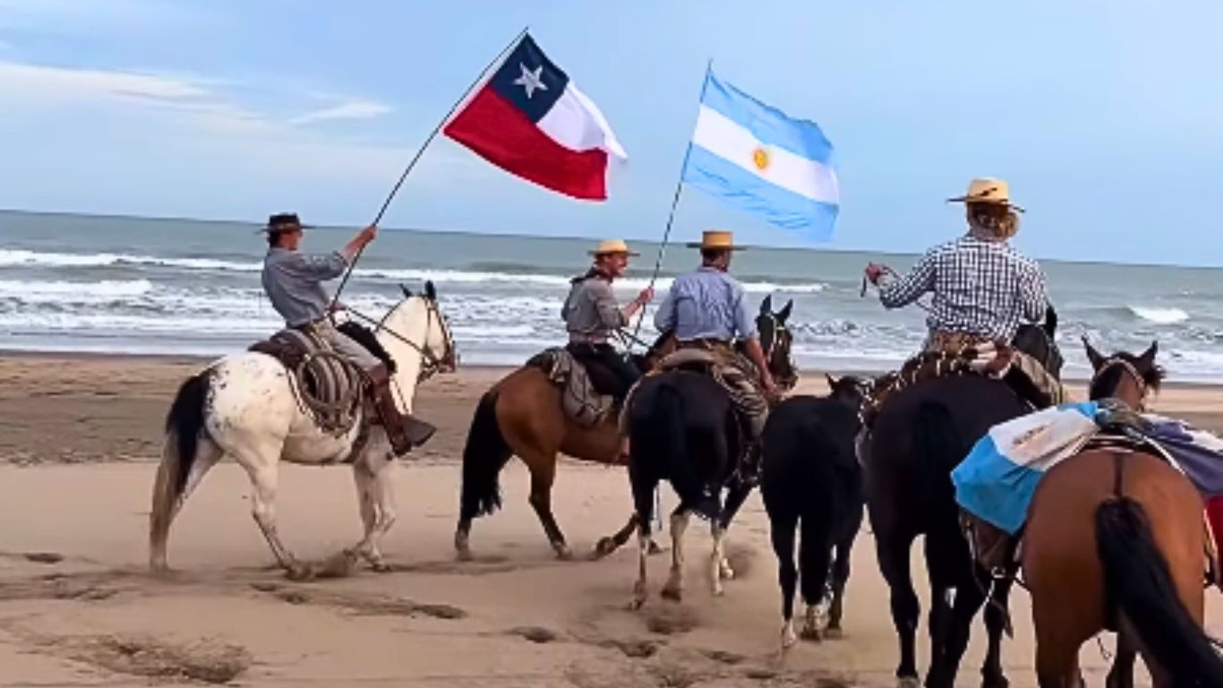 La haza&ntilde;a de &ldquo;los Gassioles&rdquo;: unieron los dos oc&eacute;anos a caballo en la traves&iacute;a &ldquo;De mar a mar&rdquo;