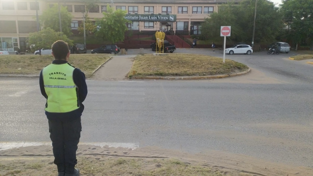 Villa Gesell: avanzan en el &ldquo;Operativo Aurora&rdquo; para reforzar la seguridad en las escuelas