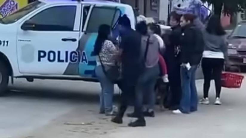Detuvieron a dos mujeres por intentar robar en un supermercado