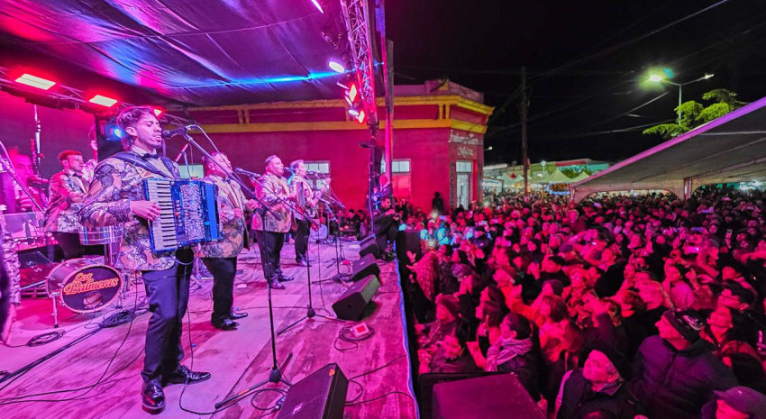 La Fiesta de la Torta Negra hizo historia: m&aacute;s de 30 mil personas pasaron por General Lavalle
